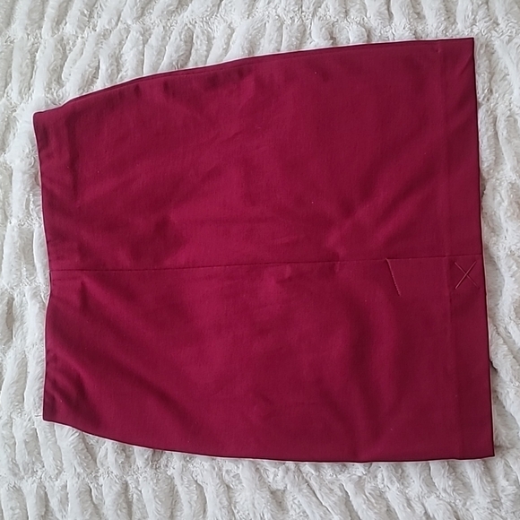 Donna Ricco NY Small Maroon Sexy Body Con Stretchy Pencil Skirt Summer Business - Picture 2 of 4